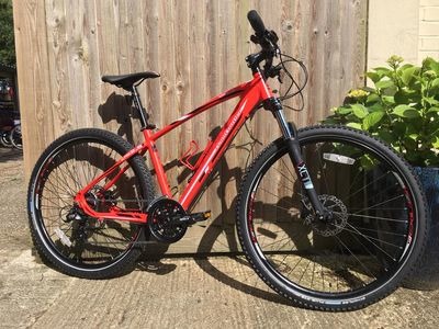 SOUTHWATER CYCLE HIRE A Week hi spec bike hire 17in red 27.5in wheel click to zoom image