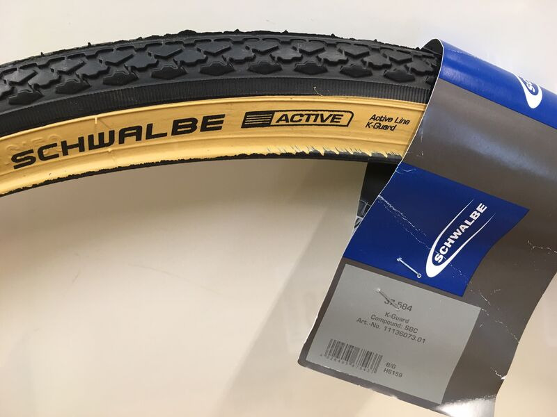 SCHWALBE Active Line Tyre 26 x 1 1/2 x 1 3/8 (37-584) HS-159 click to zoom image