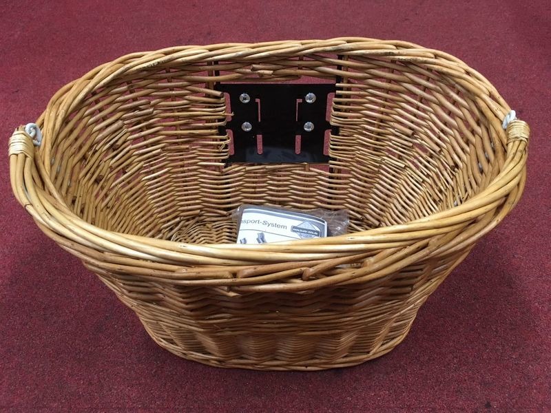 PREMIER Wicker 16" Front Basket incl Q/R Bracket click to zoom image