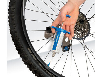 PARK TOOL TSI-1 Tubeless Sealant Injector click to zoom image