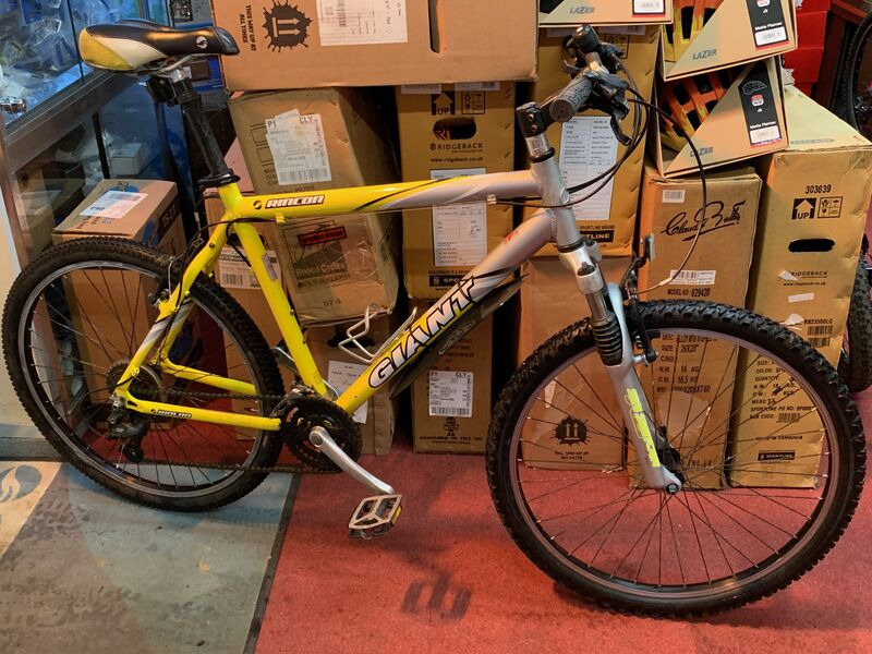 GIANT BIKES Rincon Mtb Used click to zoom image