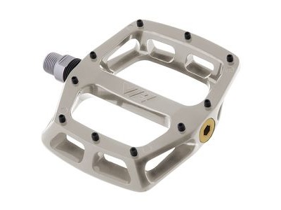 DMR V12 Magnesium Flat Pedal